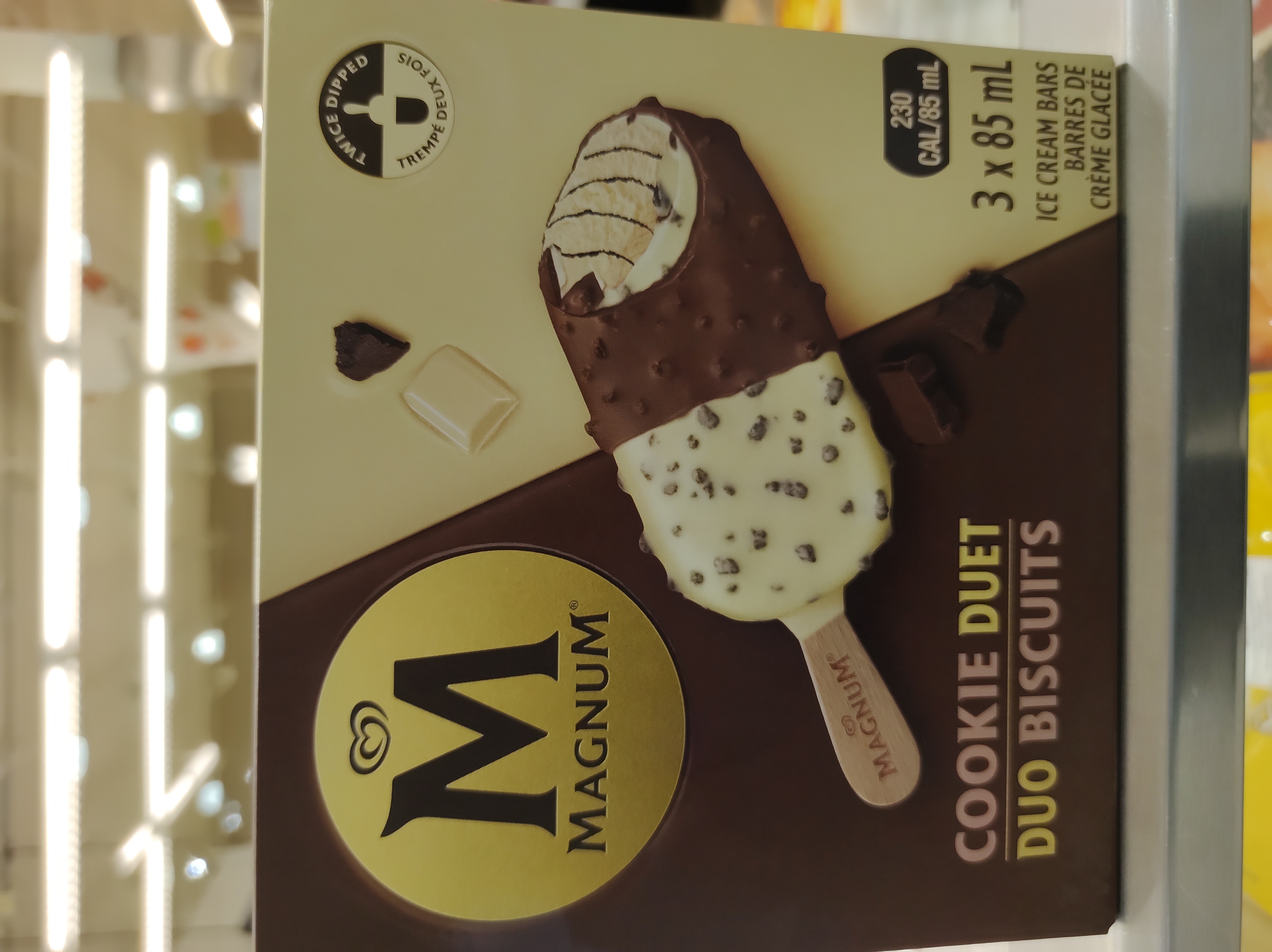 magnum-white-ice-cream-bars-cookies-duet